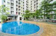 Hồ bơi 3 RedLiving Apartemen Serpong Green View - Sheena Property Tower B