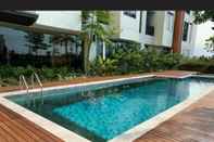 Swimming Pool Apartemen Permata Hijau Suites