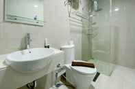 Toilet Kamar Comfort and Best Deal 1BR at Citralake Suites Apartment By Travelio