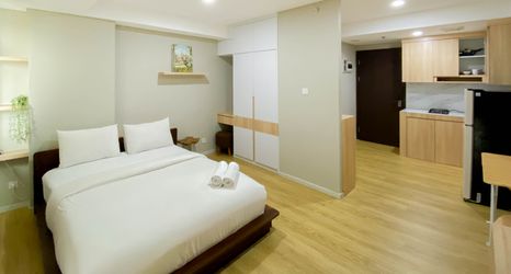 卧室 2 Warm and Spacious Studio Daan Mogot City Apartment By Travelio
