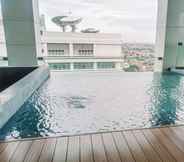 Swimming Pool 7 Homey and Wonderful Studio The Smith Alam Sutera Apartment By Travelio