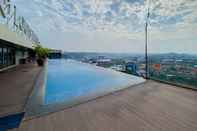 Swimming Pool Comfy and Best Deal Studio Apartment Warhol (W/R) Residences By Travelio