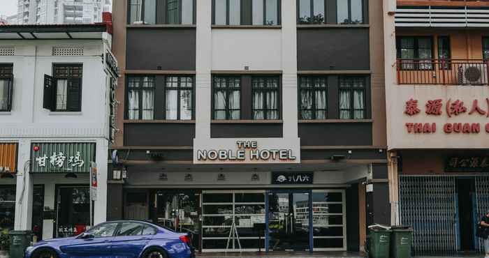 Bangunan The Noble Hotel Express (Check in 10PM, Check out 9AM)