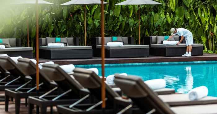 Swimming Pool COMO Metropolitan Bangkok