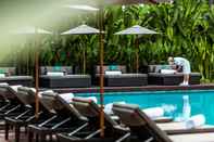 Swimming Pool COMO Metropolitan Bangkok