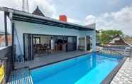 Swimming Pool 5 Pool Villa Saung Suluh