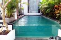 Kolam Renang Escotel Jalak Guest House