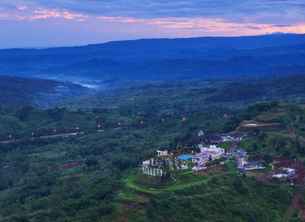Hidden Valley Hills , Rp 914.277