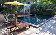 Swimming Pool 3 Vijit Nakorn Hotel Sisaket