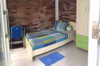 Bedroom Thon House Near Malang City Station