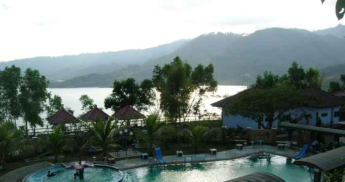 Kolam Renang Wonorejo Hotel & Resort