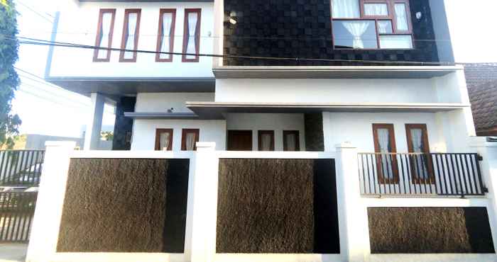 Luar Bangunan South City Homestay in Wirokerten