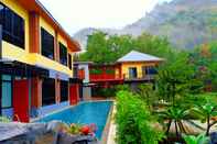 Swimming Pool Siree Vana Pool Villa Khao Yai