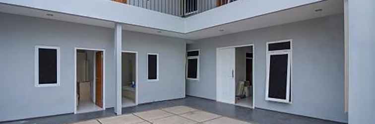 Lobi UROOMS Tanah Abang