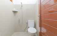 Toilet Kamar 7 Ramania Villa