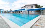 Swimming Pool 7 RedDoorz Premium @ Trece Indang Road