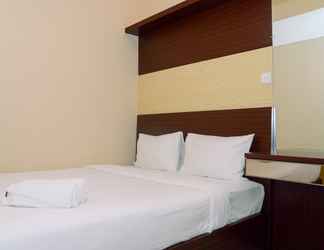 Kamar Tidur 2 Cozy 2BR at Green Lake Sunter Apartment By Travelio