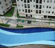 Swimming Pool 6 Comfy and Cozy Studio Apartment at Ayodhya Residences By Travelio 