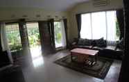 Lobi 2 Villa Shinta Managed by Bubupoint