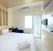 Kamar Tidur 2 Elegant and Cozy Studio at Apartment Bogorienze Resort By Travelio