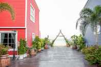 Lobi Seaman Resort