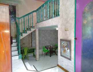 Lobi 2 Guesthouse Kos Jakarta