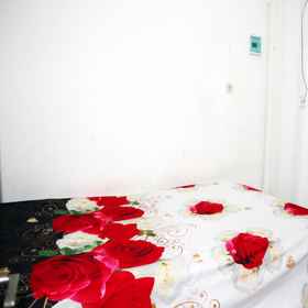 OYO 3391 Ungu's Residence Near RSU Royal Surabaya Kota Surabaya 1, Hotel Wonocolo