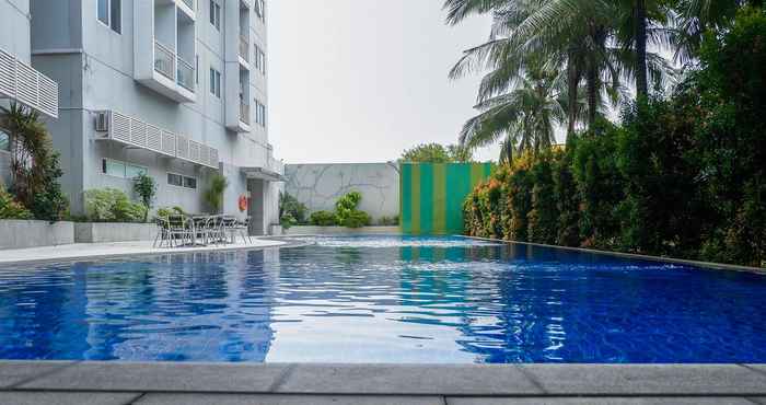 Kolam Renang  Scenic at UC Apartment Studio By Travelio