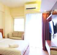 Kamar Tidur 4 Highest Value Studio Room at Parkland Avenue Apartment By Travelio