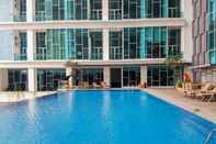 Swimming Pool Minimalist Brooklyn Apartment Studio near IKEA Alam Sutera By Travelio