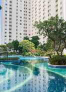 SWIMMING_POOL High Floor Studio Room at Educity Apartment with CBD View By Travelio