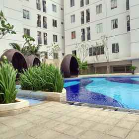 Swimming Pool12BR with Study Room at Bassura City Apartment near Shopping Mall By Travelio，雅加达公寓