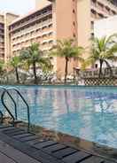 SWIMMING_POOL Modern 1BR Apartment at Tamansari Semanggi By Travelio