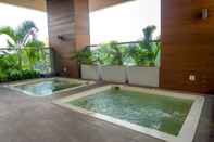 Lobby Comfortable Studio Apartment at Capitol Suites By Travelio