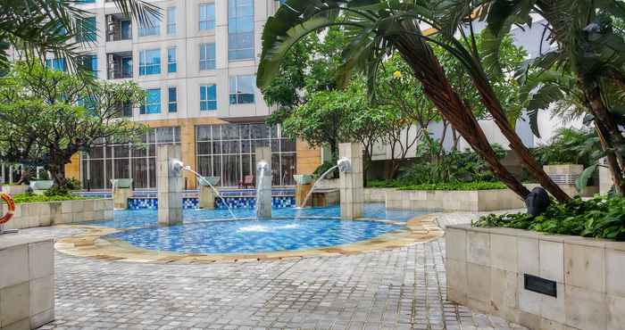 Swimming Pool Modern 1BR Apartment @ Casa Grande Residence By Travelio