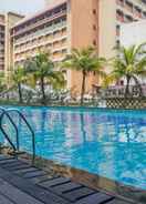 SWIMMING_POOL Good Price Studio Apartment at Tamansari Semanggi By Travelio