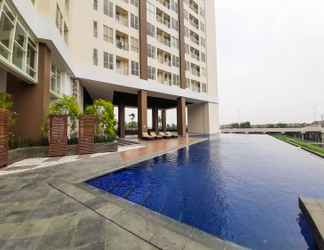 สระว่ายน้ำ 2 Comfortable 1BR at Silktown Alexandria Apartment By Travelio