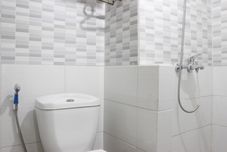 客房内浴室 Near Cihampelas Walk 2BR at The Jarrdin Cihampelas By Travelio