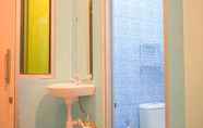 Toilet Kamar 7 RoomZ Budget Residence Pet Friendly