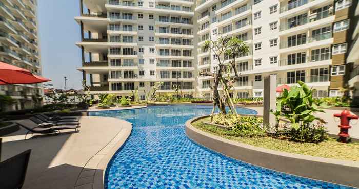 Kolam Renang Homey 1BR Gateway Pasteur Apartment near Exit Toll By Travelio