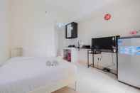 Bedroom Stylish Studio Springlake Summarecon Bekasi Apartment By Travelio