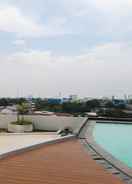 SWIMMING_POOL Comfy with Town View Apartment Studio @ Patraland Urbano By Travelio