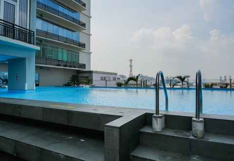 Kolam Renang Beautiful 2BR at Pasar Baru Mansion Apartment By Travelio