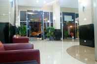 Lobby Modern Studio Pakubuwono Terrace Apartment By Travelio