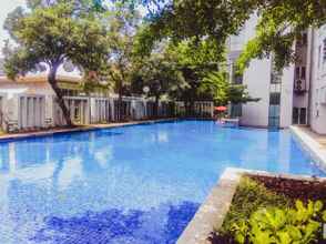 Swimming Pool 4 Comfy 2BR Apartment with City View at Westmark By Travelio