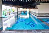 Kolam Renang 2BR Apartment at Taman Sari La Grande near BIP By Travelio