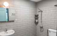Toilet Kamar 5 Villa Airis - blooming dreams come true