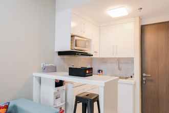 Bedroom 4 Comfy 2BR Apartment at Emerald Bintaro near British International School By Travelio
