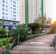 Lobby 4 Simply Studio with City View at Green Pramuka Apartment By Travelio