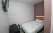 Bedroom 3 Orange Hotel Kuala Pilah